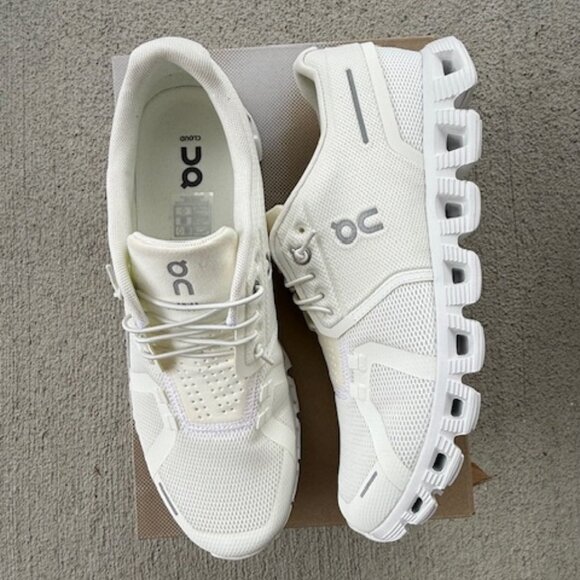 ON cloud 5 womens shoes NEW size 10 - Picture 5 of 5